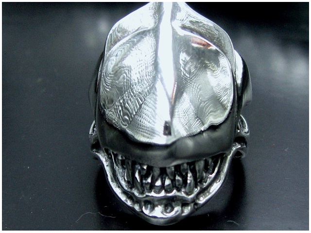 日本925純銀大款異形Alien盔甲頭牙爪戒指